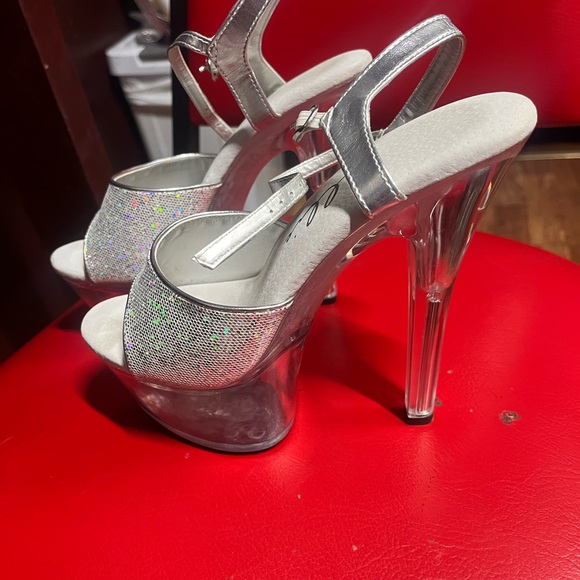 Ellie Platform Heels - Picture 3 of 4